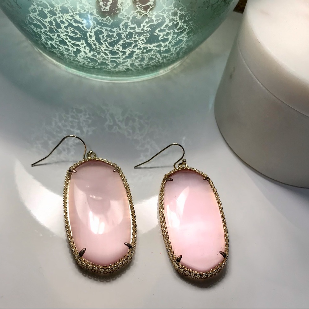 Kendra Scott vintage Deily earrings.